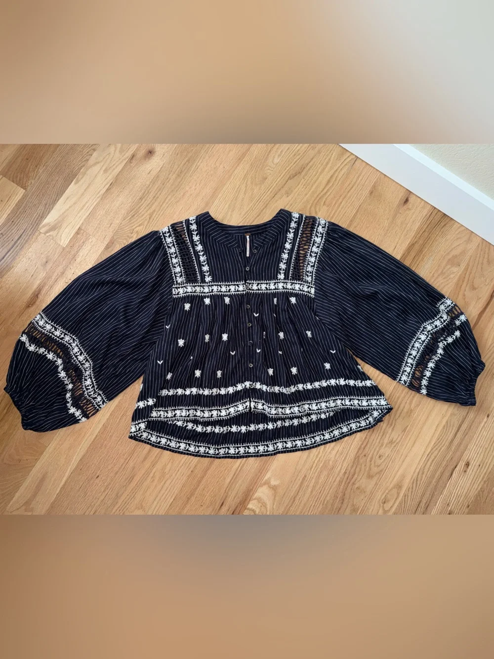 Free People All Roads Lead To You Embroidered Linen Puff Sleeve Blouse Navy M